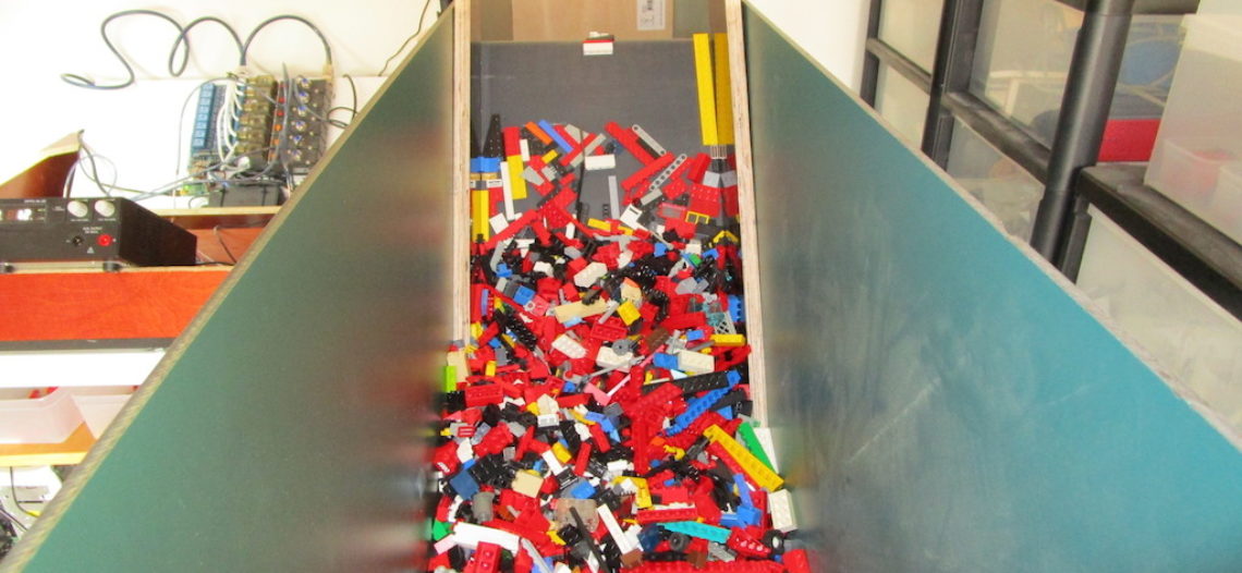 Notre Veille : Un collectionneur de LEGO utilise l’IAÂ pour trier des briques dans des bacs<span class="wtr-time-wrap after-title"><span class="wtr-time-number">1</span> min de lecture pour cet article.</span>